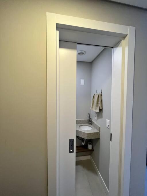 Apartamento 2 Suites Com Piscina E Churrasqueira, Ao Lado Da Ufsc Florianópolis 외부 사진